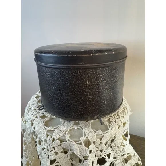 RARE 1920's Kewpie candy tin, Rose O'Neill tin, Kewpies on a swing must see - Picture 5 of 7